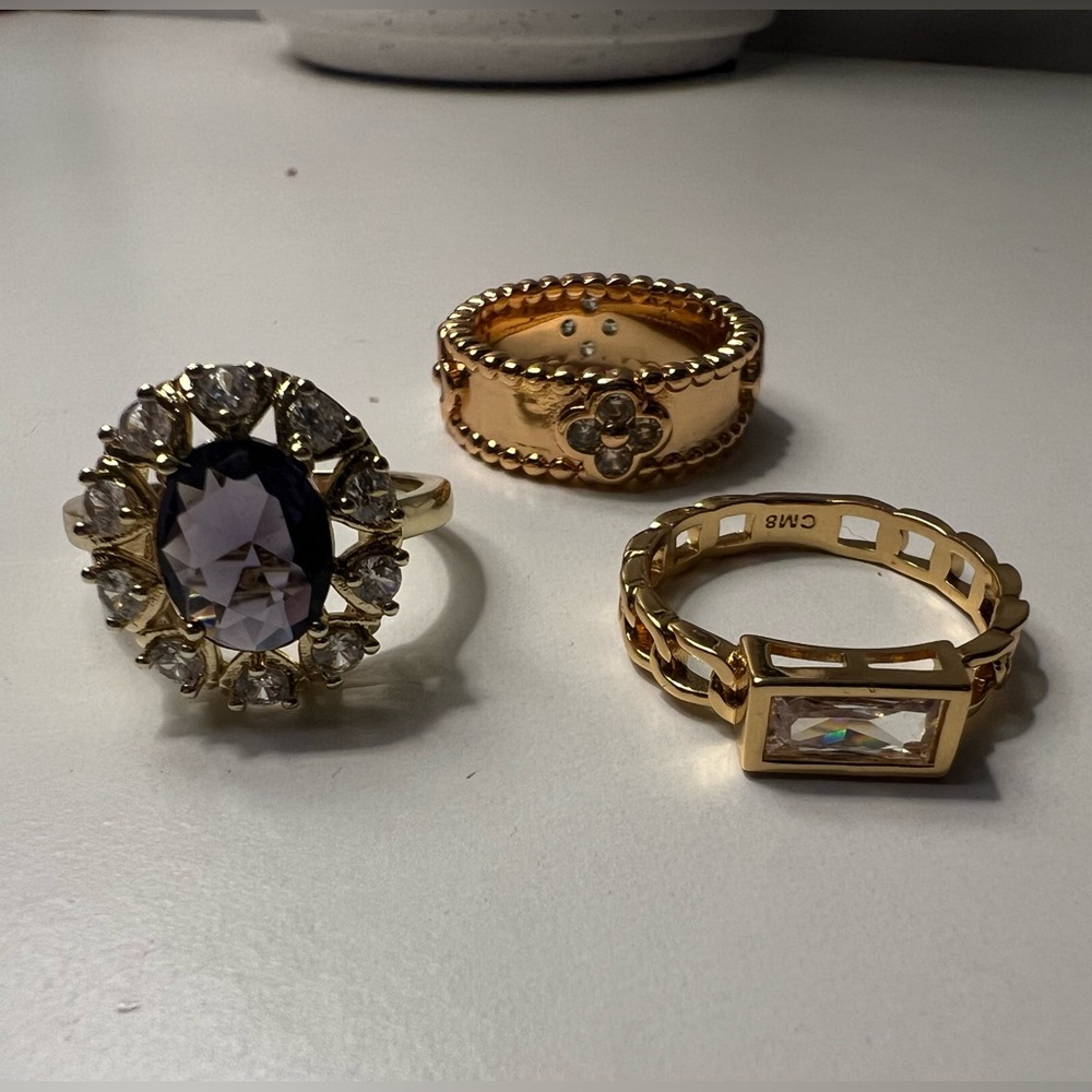 Set of rings